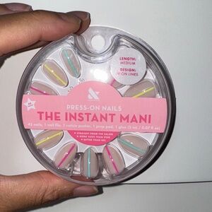 Olive & June - Neon lines Press-On Nails Set